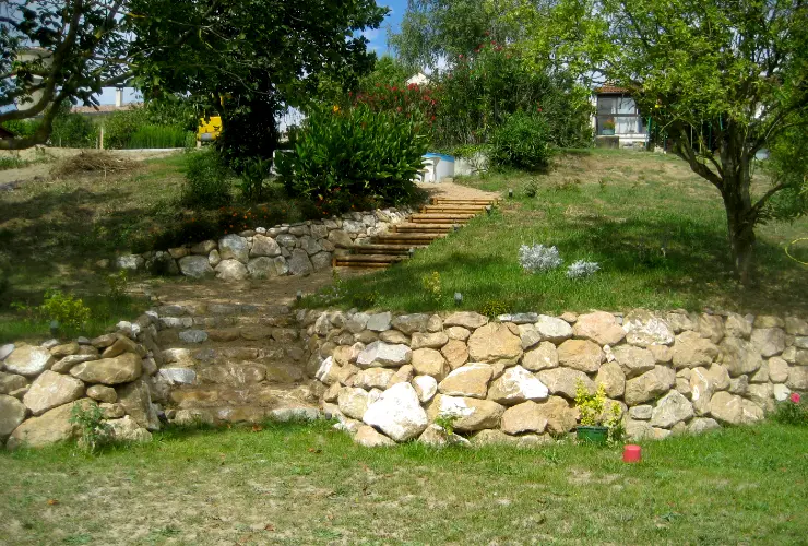 Terrassement enrochement sur Venerque, Nailloux, Baziege, Castanet.