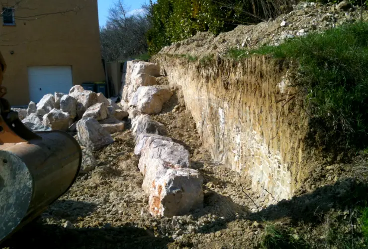 Terrassement enrochement sur Venerque, Nailloux, Baziege, Castanet.